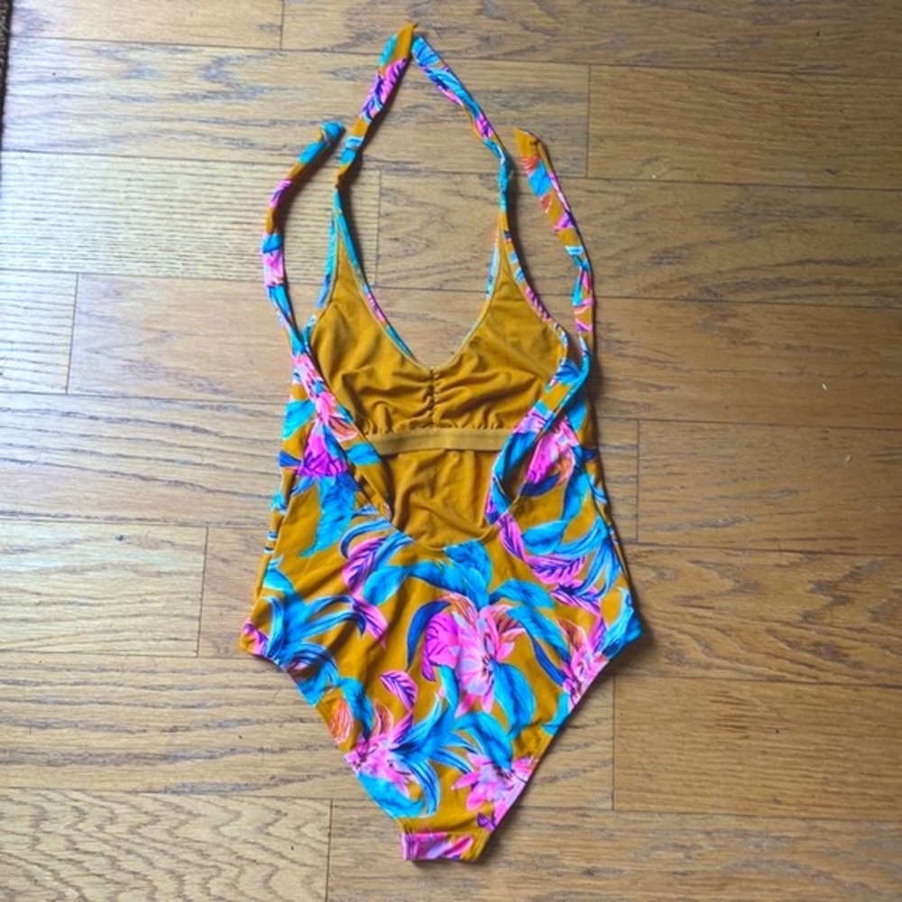 Vintage Palms Retro Low Leg One Piece main image 1